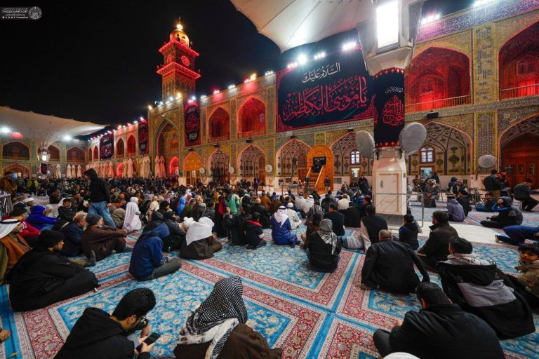 زائران علوی در سوگ شهادت امام موسی‌کاظم علیه‌السلام