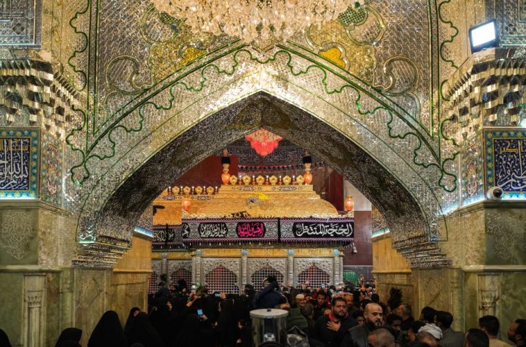 خدمت‌رسانی خادمان آستان مقدس علوی در سامرا همزمان با شهادت امام هادی علیه‌السلام