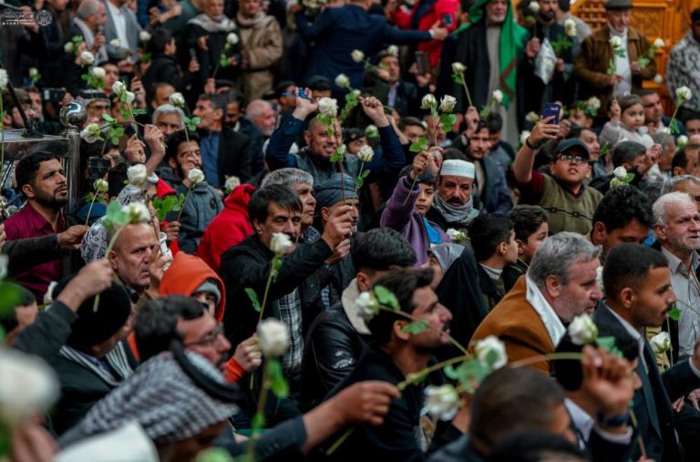 برگزاری جشن مردمی شب میلاد امیرالمؤمنین علیه‌السلام در صحن و سرای مطهر علوی