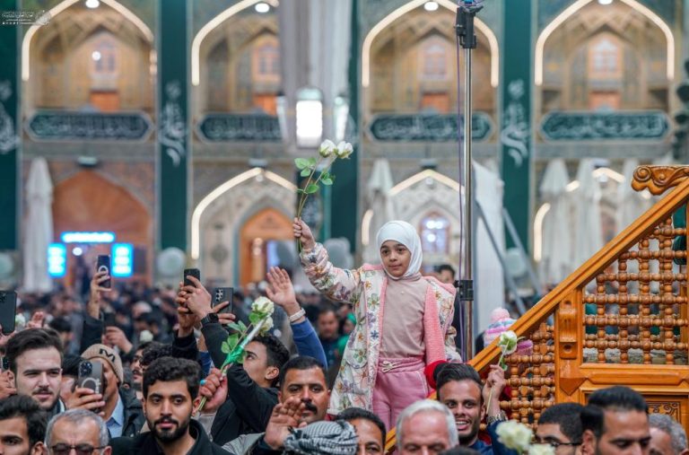 برگزاری جشن مردمی شب میلاد امیرالمؤمنین علیه‌السلام در صحن و سرای مطهر علوی