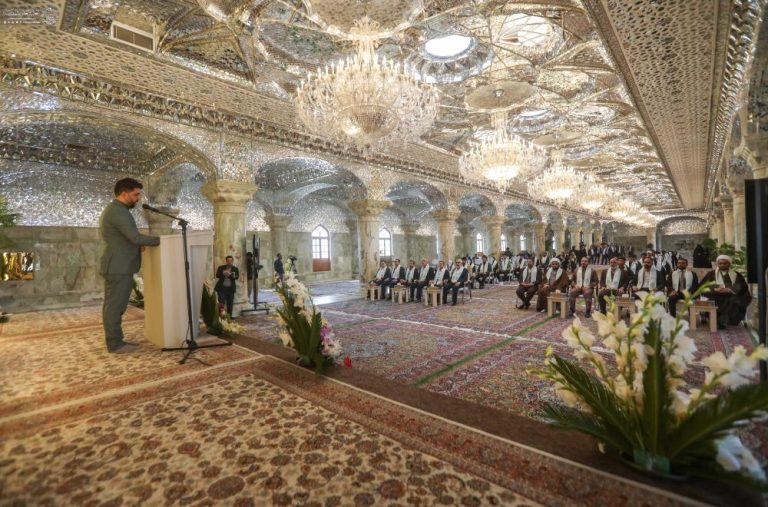 ازدواج گروهی از جوانان مومن عراقی در جریان جشنواره «روح و ریحان» در آستان مقدس علوی