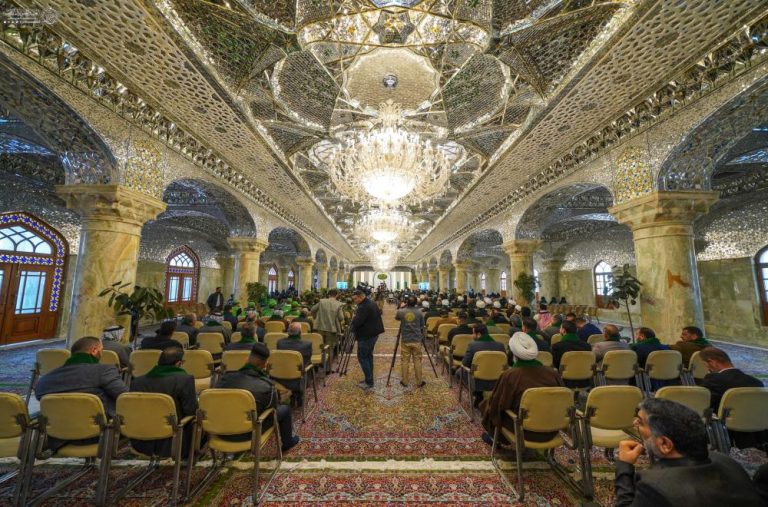 تجلیل آستان مقدس علوی از خانواده شهدای جهاد کفایی عراق در راستای فعالیت‌های جشنواره «روح و ریحان»