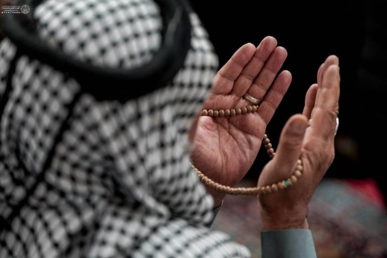 مراسم پرفیض قرائت دعای کمیل در آخرین شب جمعه ماه شعبان در حرم مطهر علوی