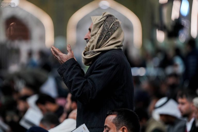 مراسم پرفیض قرائت دعای کمیل در آخرین شب جمعه ماه شعبان در حرم مطهر علوی