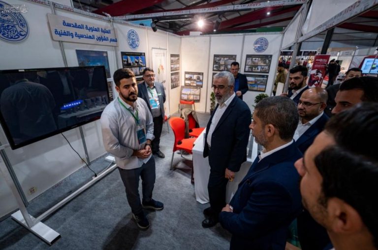 حضور تولیت آستان مقدس علوی در افتتاحیه جشنواره «چشمه حیات» بغداد