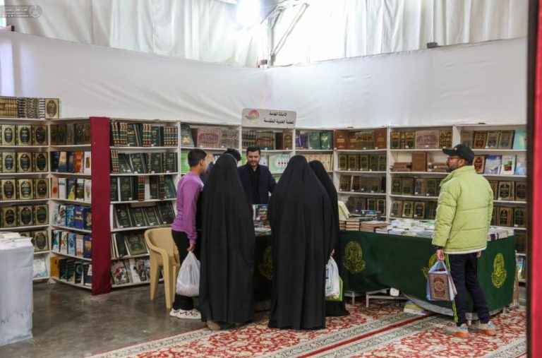برپایی غرفه آستان مقدس علوی در نمایشگاه بین‌المللی کتاب کربلا