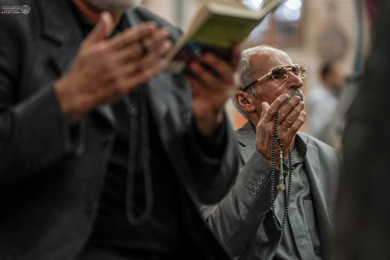 مراسم پر فیض دعای کمیل در آستانه میلاد کریم اهل‌بیت