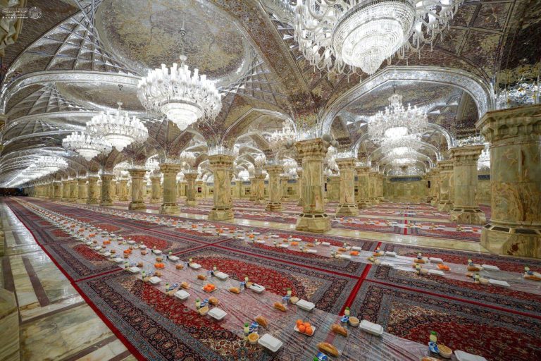 ضیافت افطاری بزرگ آستان مقدس علوی برای ۲۰۰۰ کودک یتیم
