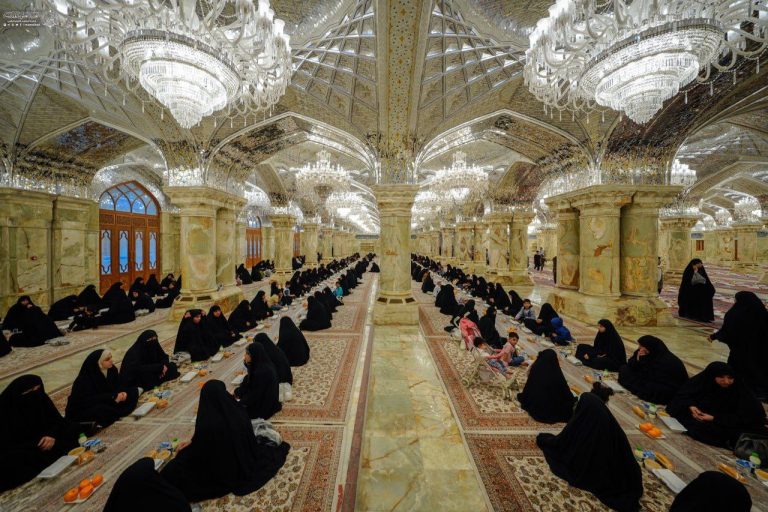 ضیافت افطاری بزرگ آستان مقدس علوی برای ۲۰۰۰ کودک یتیم