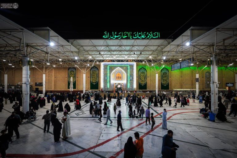 حال‌وهوای شب‌های ماه بندگی در حرم امیرمؤمنان