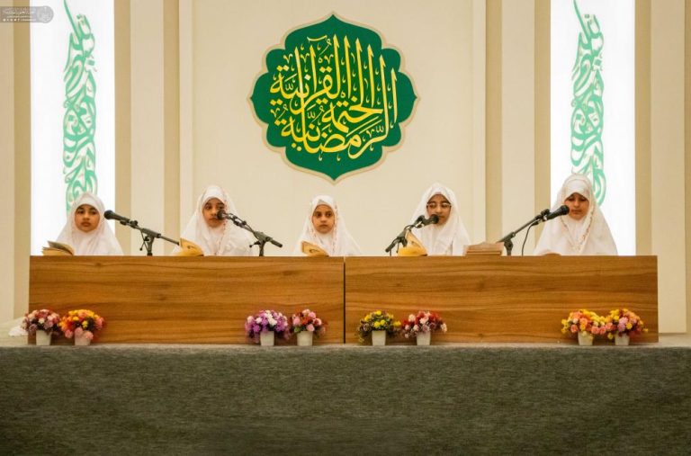 برپایی محفل قرآنی ویژه ماه رمضان برای دختران نوجوان در حرم مطهر علوی