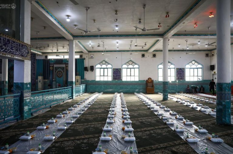 توزیع سبدهای غذایی و برپایی سفره‌های افطاری در مناطق محروم استان بابل عراق به همت آستان مقدس علوی