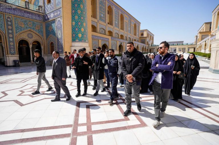 بازدید میدانی دانشجویان گروه معماری دانشگاه کربلا از صحن حضرت زهرا علیها‌السلام