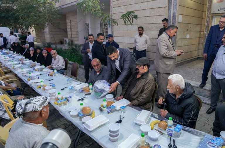 برگزاری ضیافت افطاری برای سالمندان نجف اشرف به همت آستان مقدس علوی