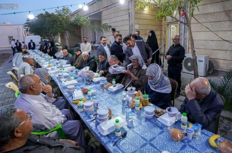 برگزاری ضیافت افطاری برای سالمندان نجف اشرف به همت آستان مقدس علوی