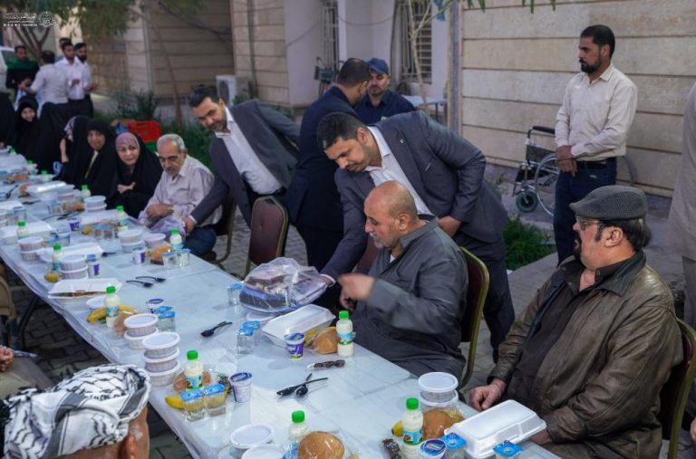 برگزاری ضیافت افطاری برای سالمندان نجف اشرف به همت آستان مقدس علوی
