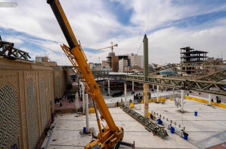 سقف قدیمی بخش باب شیخ طوسی در حرم مطهر علوی تعویض شد