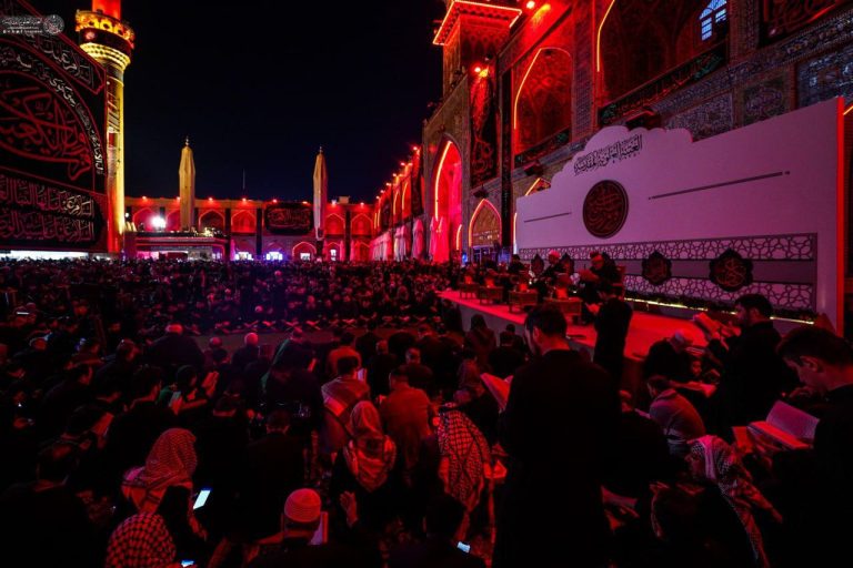 حضور گسترده زائران در مراسم قرائت دعای جوشن کبیر در حرم مطهر علوی