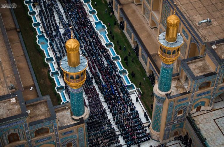 برگزاری جشن فارغ‌التحصیلی دانشجویان عراقی در حرم امیرالمؤمنین علیه‌السلام