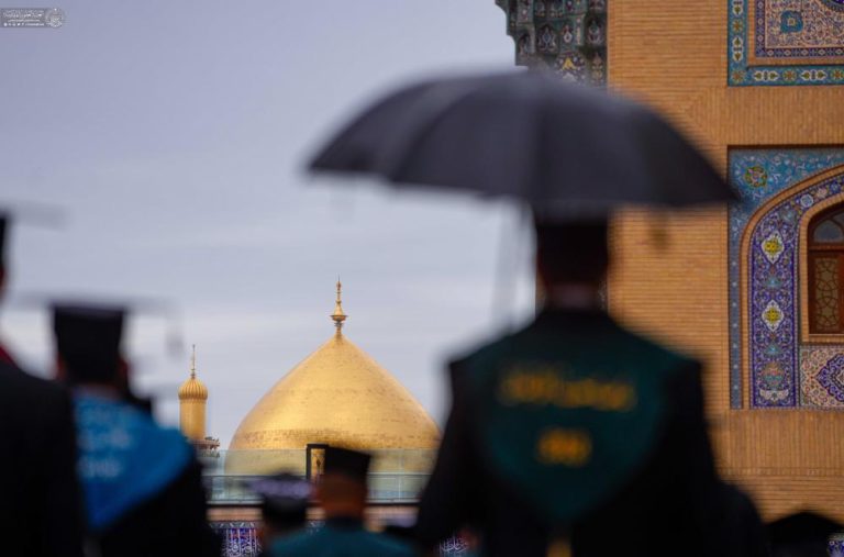 برگزاری جشن فارغ‌التحصیلی دانشجویان عراقی در حرم امیرالمؤمنین علیه‌السلام
