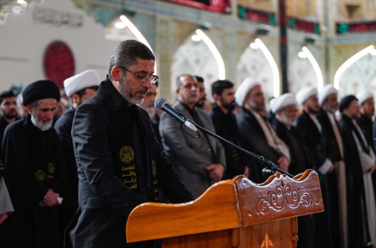 آغاز رسمی مراسم عزاداری شهادت مولای متقیان با برافراشتن پرچم عزا و ماتم در حرم مطهر علوی