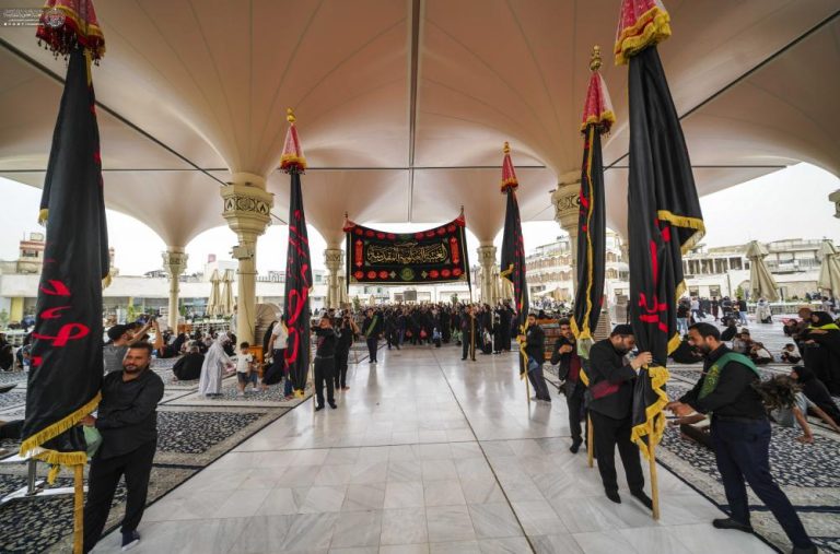 حضور خادمان آستان مقدس علوی در مراسم سالگرد شهادت امام صادق علیه‌السلام در کاظمین