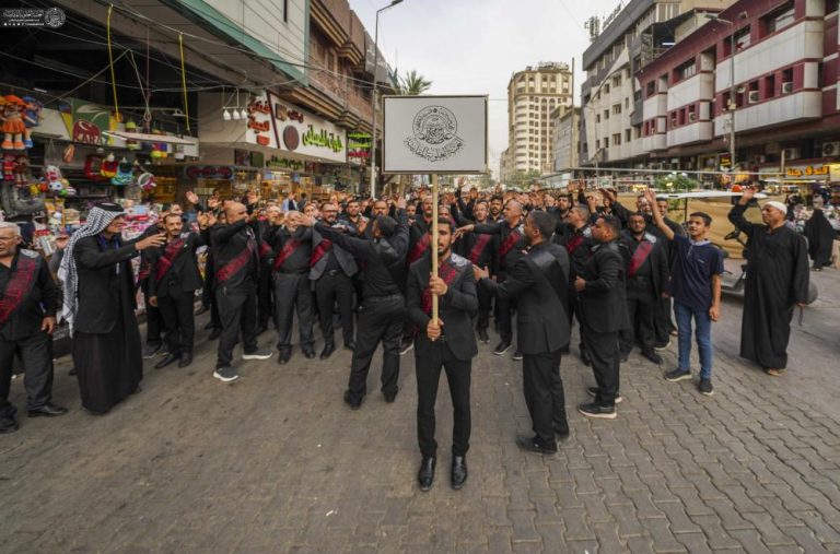 حضور خادمان آستان مقدس علوی در مراسم سالگرد شهادت امام صادق علیه‌السلام در کاظمین