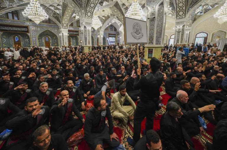 حضور خادمان آستان مقدس علوی در مراسم سالگرد شهادت امام صادق علیه‌السلام در کاظمین