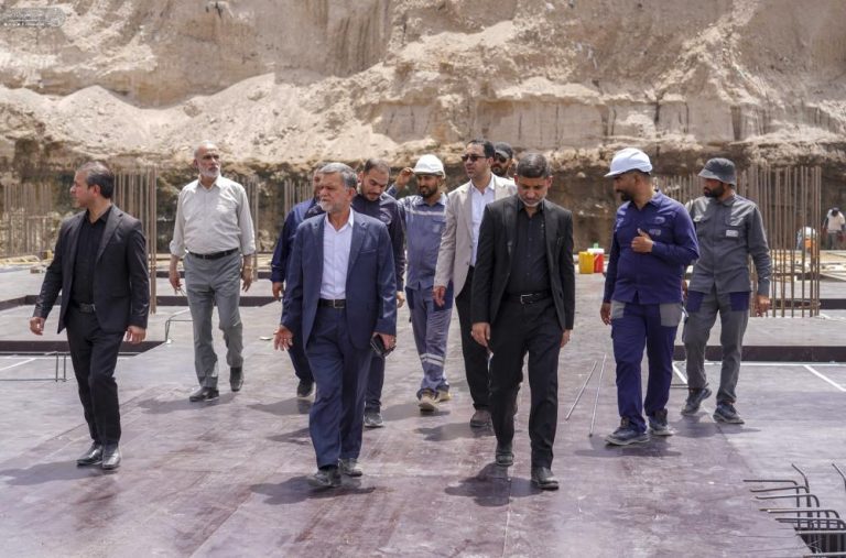 بازدید اعضای هیئت مدیره آستان مقدس علوی از مراحل پیشرفت پروژه پارکینگ بزرگ نجف