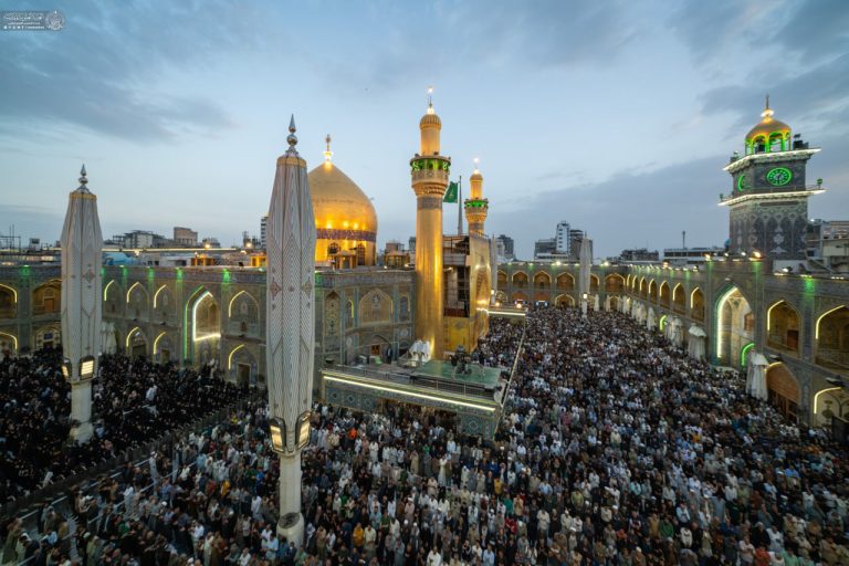 اقامه نماز عید سعید فطر در حرم مولای متقیان