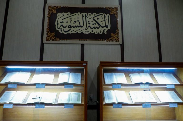 ارائه خدمات جامع و شبانه‌روزی کتابخانه بانوان آستان مقدس علوی به دانشجویان