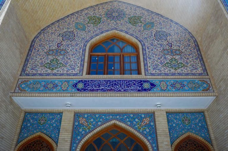 ارائه خدمات جامع و شبانه‌روزی کتابخانه بانوان آستان مقدس علوی به دانشجویان
