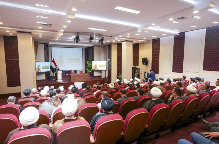 برگزاری بزرگداشت علامه سید احمد حسینی اشکوری توسط آستان مقدس علوی