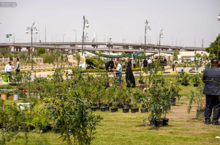 مشارکت آستان مقدس علوی در جشنواره گل نجف اشرف به منظور افزایش آگاهی محیط زیستی