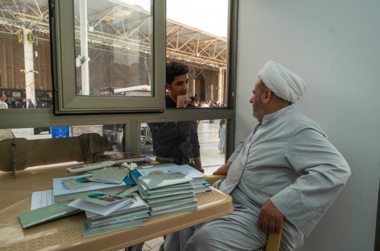 برگزاری برنامه‌های دینی و آگاهی‌بخش مستمر در حرم مولای متقیان ویژه عید سعید فطر