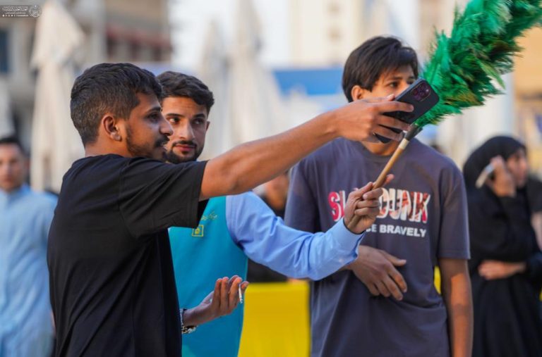 ارائه خدمات ویژه مرکز راهنمایی گمشدگان حرم مطهر علوی در طول عید فطر