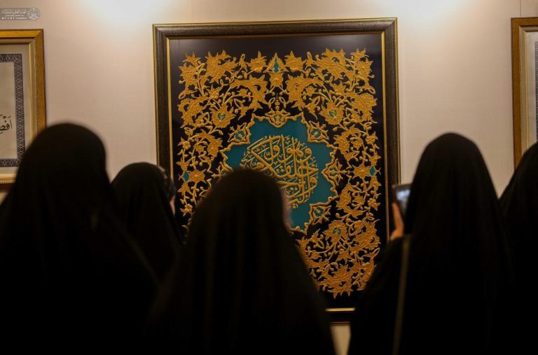 میزبانی آستان مقدس علوی از حدود ۱۵۰ دانشجو و مدرس در یک سمینار فرهنگی