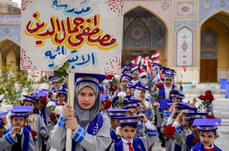 برگزاری مراسم فارغ‌التحصیلی دانش‌آموزان در جوار حرم امیرالمؤمنین علیه‌السلام