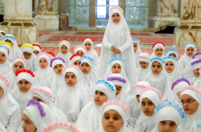 میزبانی آستان مقدس علوی از دانش‌آموزان مدرسه بیت‌الحکمه