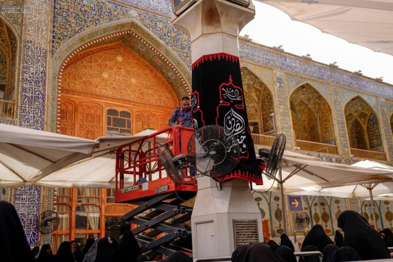 سیاه‌پوشی حرم مطهر علوی در عزای شهادت امام صادق علیه‌السلام