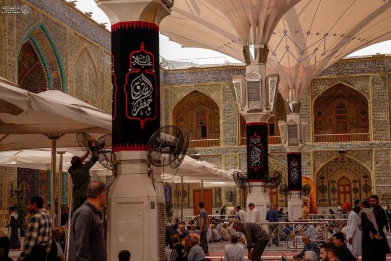 سیاه‌پوشی حرم مطهر علوی در عزای شهادت امام صادق علیه‌السلام
