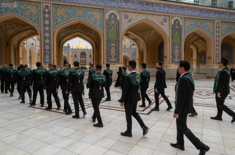 برگزاری مراسم فارغ‌التحصیلی دانشجویان دانشکده حقوق در حرم مطهر علوی