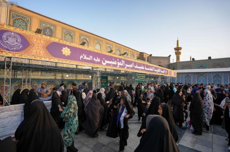مشارکت آستان مقدس علوی به مناسبت میلاد امام رضا علیه‌السلام در ارائه خدمات به زائران مشهد مقدس‌