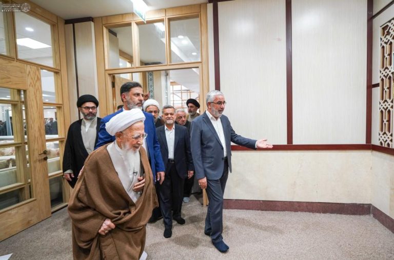 تقدیر آستان مقدس علوی از آیت‌الله جوادی آملی در حضور علما و دانشگاهیان برجسته