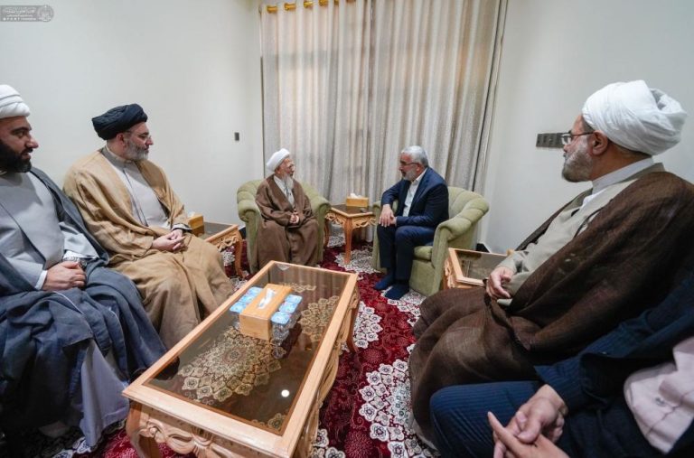 دیدار تولیت آستان مقدس علوی با آیت‌الله جوادی آملی از مراجع تقلید