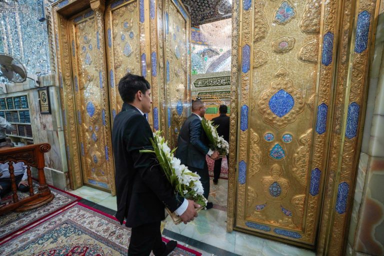 گلباران ضریح مطهر علوی برای ولادت امام رئوف