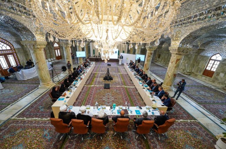 نشست مشورتی مؤسسه بین‌المللی «العین» جهت امور خیریه ای به میزبانی آستان مقدس علوی