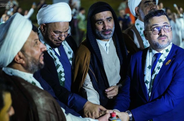 برافراشته شدن بزرگترین پرچم غدیر در استان بصره توسط آستان مقدس علوی
