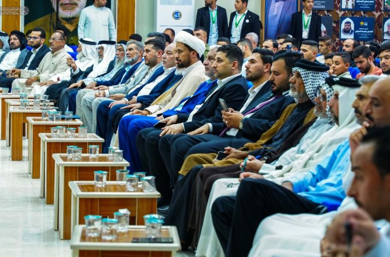اهتزاز پرچم‌های غدیر در آسمان استان‌های عراق هم‌زمان با عید غدیر