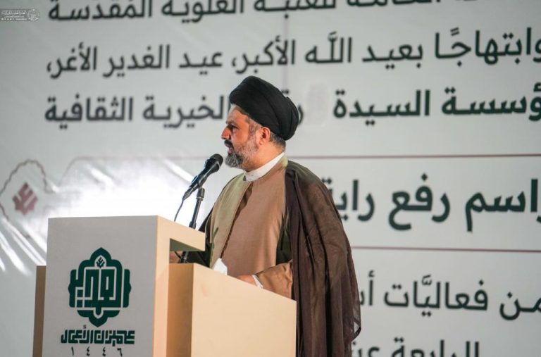 اهتزاز پرچم‌های غدیر در آسمان استان‌های عراق هم‌زمان با عید غدیر